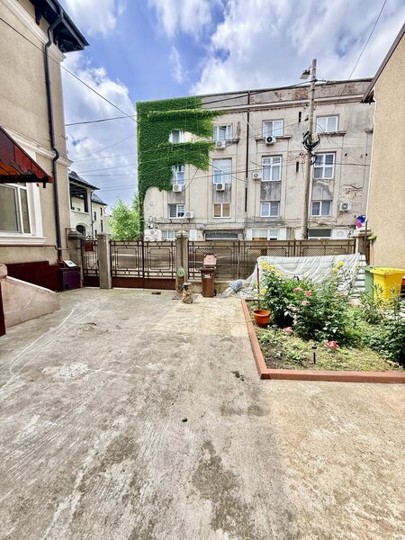 Unirii, Rond Cosbuc, Piata Regina Maria, casa individuala D+P+E1+E2.